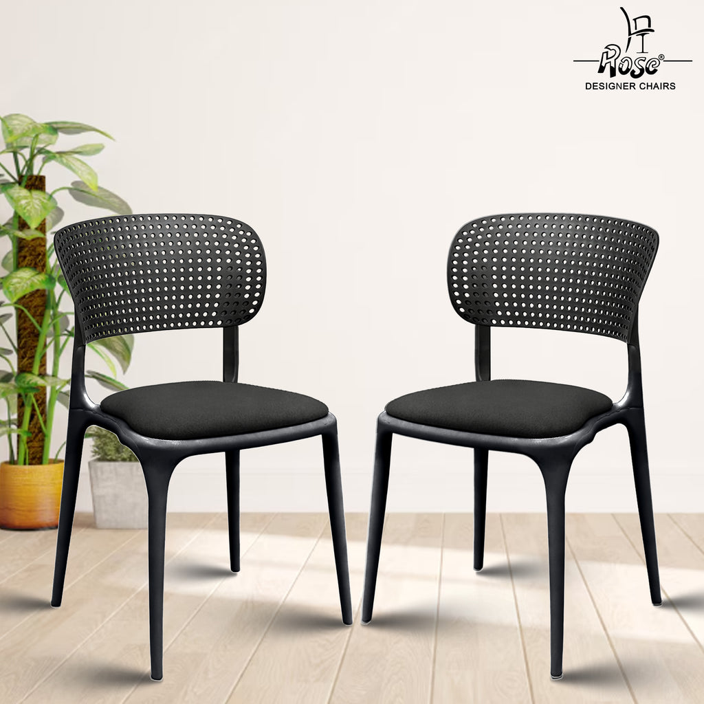 Evaa black cushion(black) set 2 bg img